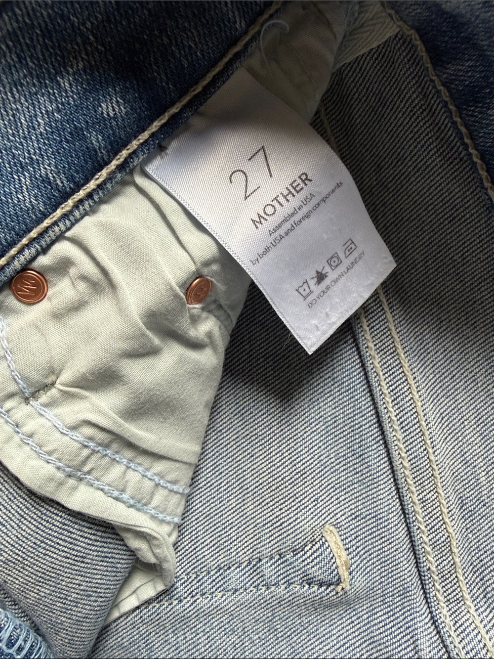 MOTHER insider crop “love in a Boat wash” Distressed Ankle Crop Jeans - Picture 3 of 5